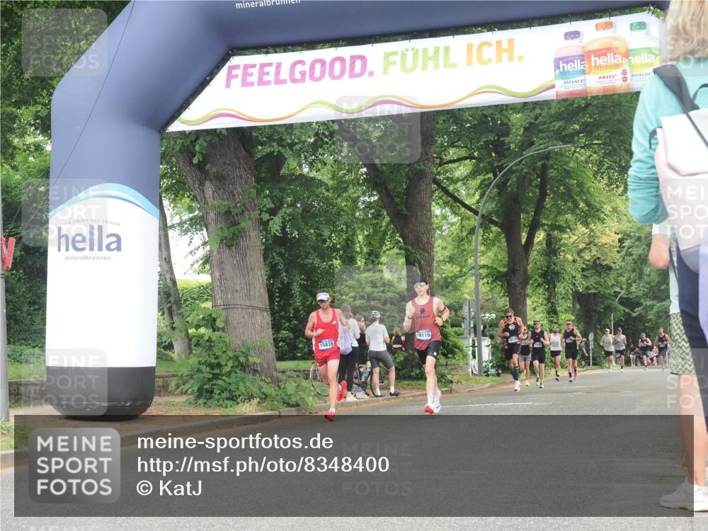 29.06.2025 - hella hamburg halbmarathon KatJ http://msf.ph/oto/8348400 29.06.2025 10:20:42 Zwischen KM18-KM19  meine-sportfotos.de