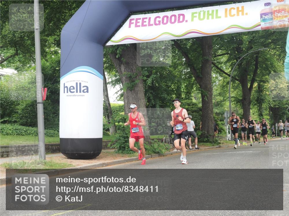 29.06.2025 - hella hamburg halbmarathon KatJ http://msf.ph/oto/8348411 29.06.2025 10:20:43 Zwischen KM18-KM19  meine-sportfotos.de