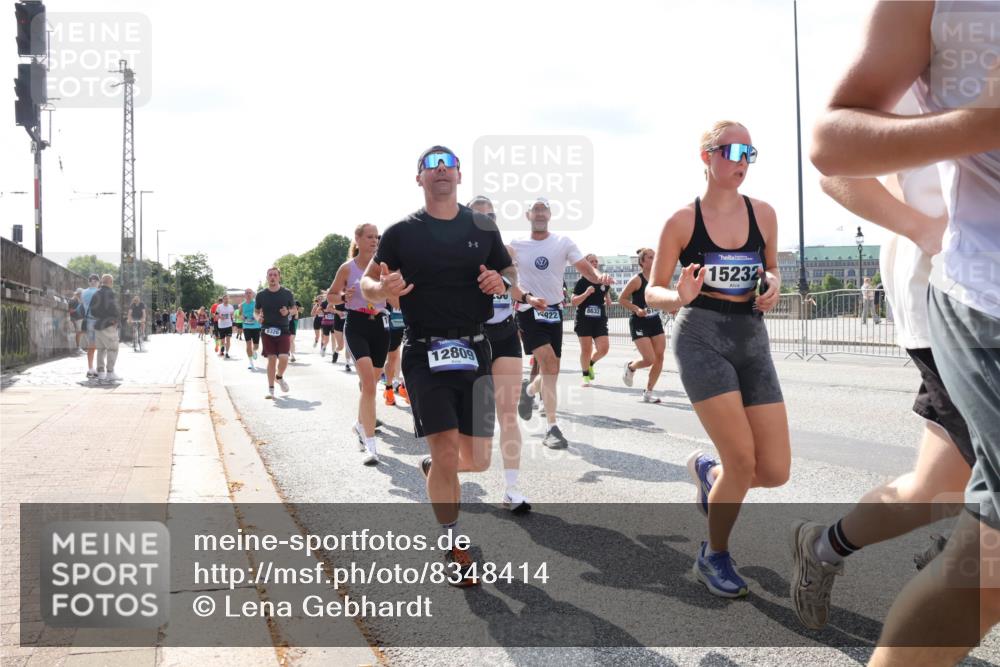 29.06.2025 - hella hamburg halbmarathon Lena Gebhardt http://msf.ph/oto/8348414 29.06.2025 10:01:00 Lombardsbrücke 6326, 12809, 8632, 922, 15232, 1130, 1387, 1420, 1568, 1583, 1611, 1726, 2006, 2236, 2354, 2363, 2474, 2490, 2936, 3059, 3141, 3625, 3740, 3983, 4068, 4238, 4249, 4616, 4708, 5033, 5418, 5870, 6138, 6147, 6443, 6487, 6531, 6714, 6757, 6835, 7658, 7757, 7759, 7761, 7846, 8045, 8046, 8255, 8326, 8478, 8632, 8923, 9124, 9553, 9555, 9577, 9932, 10074, 10188, 10271, 10383, 10599 meine-sportfotos.de