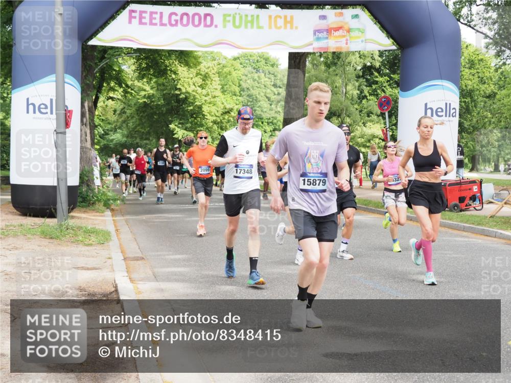 29.06.2025 - hella hamburg halbmarathon MichiJ http://msf.ph/oto/8348415 29.06.2025 10:40:48 Zwischen KM18-KM19 1267, 2058, 2771, 5077, 7509, 8335, 10263, 10549, 11689, 12910, 13297, 13327, 15061, 15497, 15879, 15946, 17348, 18418, 18666 meine-sportfotos.de