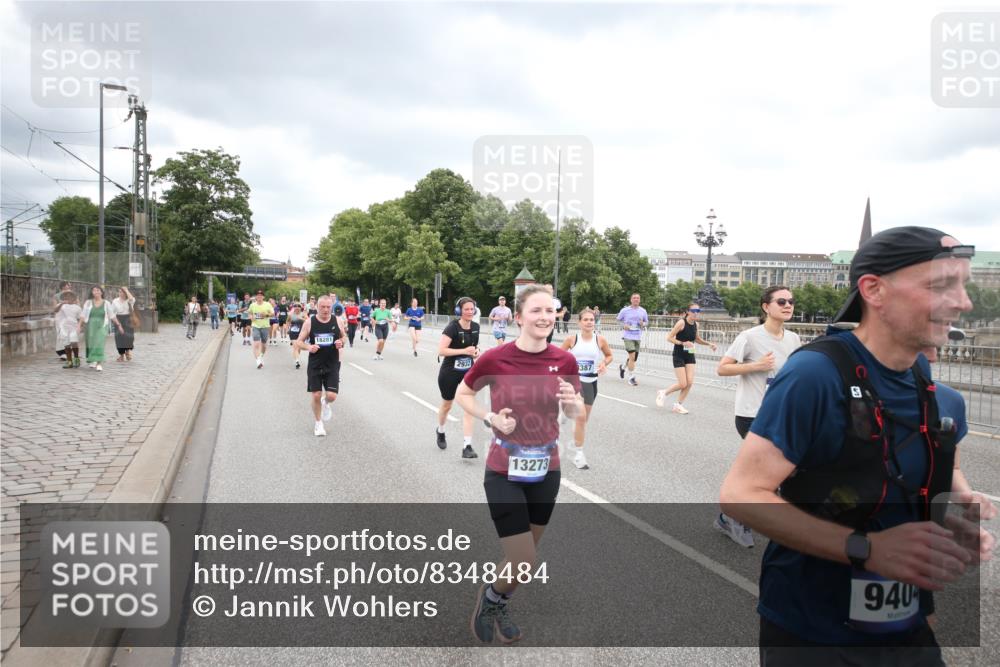 29.06.2025 - hella hamburg halbmarathon Jannik Wohlers http://msf.ph/oto/8348484 29.06.2025 10:56:32 Lombardsbrücke 1207, 2871, 2932, 3348, 3387, 3418, 3470, 3485, 3516, 3517, 4094, 4118, 4241, 4568, 4569, 5589, 5944, 6284, 6348, 6349, 6981, 7381, 7416, 7417, 7964, 8039, 8150, 8197, 8546, 9298, 9299, 9329, 9402, 9404, 9513, 9517, 9902, 9905, 10016, 10138, 10142, 10309, 10450, 10632, 11047, 11050, 11179, 11323, 12226, 12345, 12535, 12828, 12829, 12993, 13194, 13273, 13276, 13671, 13801, 13834, 13878, 13986, 14117, 14472, 15215, 15499, 15630, 15748, 15823 meine-sportfotos.de