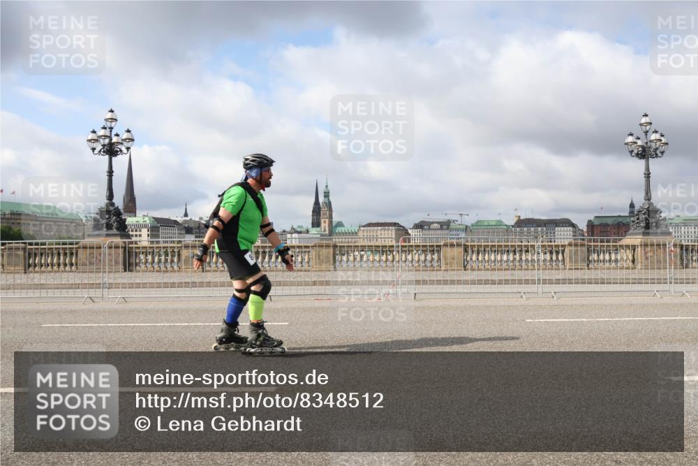 29.06.2025 - hella hamburg halbmarathon Lena Gebhardt http://msf.ph/oto/8348512 29.06.2025 09:09:13 Lombardsbrücke  meine-sportfotos.de