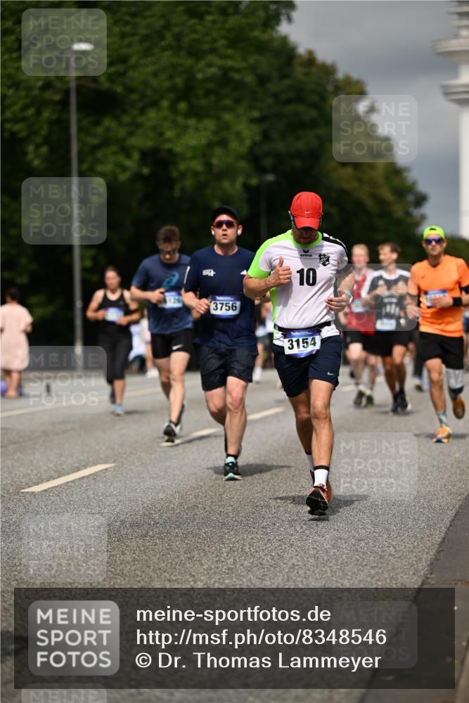 29.06.2025 - hella hamburg halbmarathon Dr. Thomas Lammeyer http://msf.ph/oto/8348546 29.06.2025 10:18:24 Kennedybrücke 1071, 1131, 1406, 1480, 2990, 3020, 3025, 3154, 3728, 3756, 3834, 3939, 5191, 5546, 5670, 6028, 6083, 6366, 6717, 6724, 7209, 7442, 7802, 7840, 7991, 8055, 8147, 8409, 9173, 9663, 10224, 10610, 10977 meine-sportfotos.de
