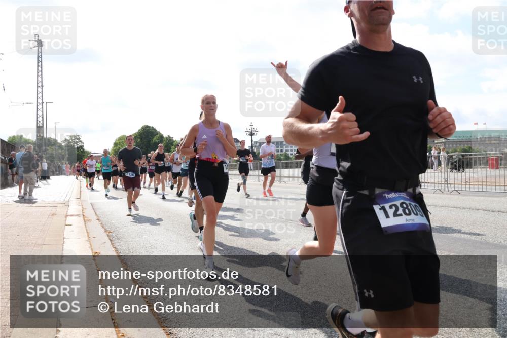 29.06.2025 - hella hamburg halbmarathon Lena Gebhardt http://msf.ph/oto/8348581 29.06.2025 10:01:01 Lombardsbrücke 8326, 1280, 1130, 1387, 1420, 1583, 1611, 1726, 2006, 2091, 2236, 2354, 2363, 2474, 2490, 2936, 3059, 3141, 3625, 3740, 3983, 4068, 4238, 4249, 4616, 4708, 5033, 5418, 5870, 6138, 6147, 0000, 6443, 6487, 6531, 6591, 6714, 6757, 6835, 7658, 7757, 7759, 7761, 7846, 8045, 8046, 8255, 8326, 8478, 8632, 8923, 9124, 9553, 9555, 9577, 9932, 10074, 10188, 10271, 10383, 10599 meine-sportfotos.de