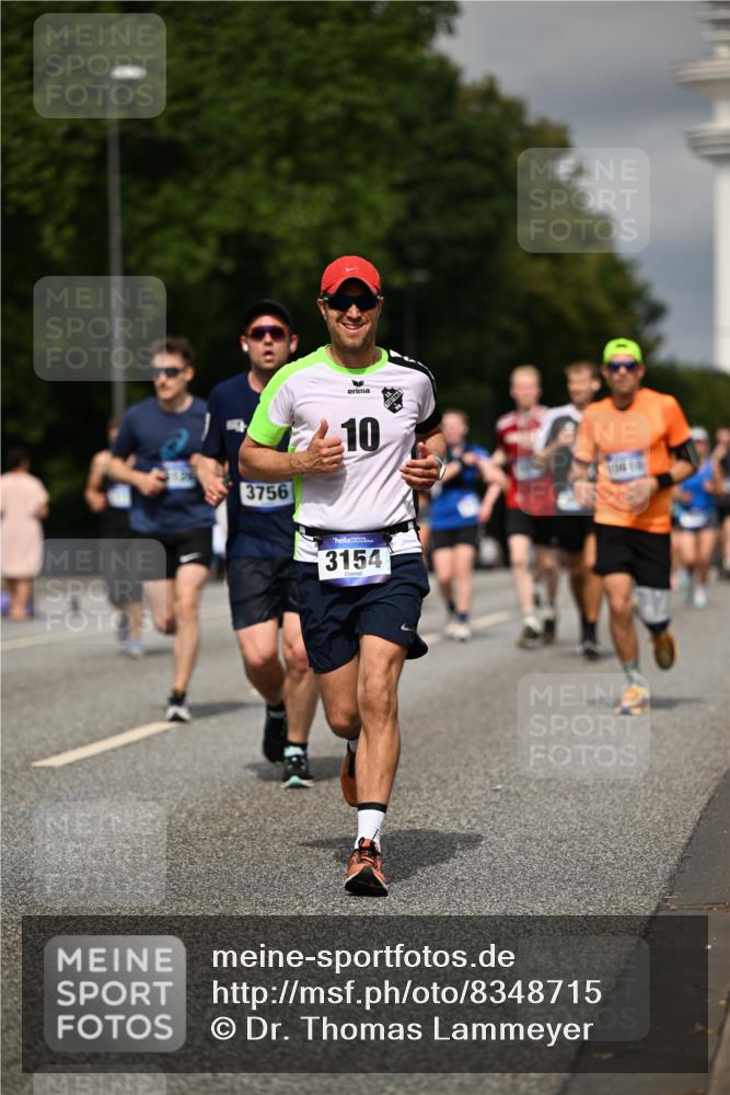 29.06.2025 - hella hamburg halbmarathon Dr. Thomas Lammeyer http://msf.ph/oto/8348715 29.06.2025 10:18:24 Kennedybrücke 1071, 1131, 1406, 1480, 2990, 3020, 3025, 3154, 3728, 3756, 3834, 3939, 5191, 5546, 5670, 6028, 6083, 6366, 6717, 6724, 7209, 7442, 7802, 7840, 7991, 8055, 8147, 8409, 9173, 9663, 10224, 10610, 10977 meine-sportfotos.de