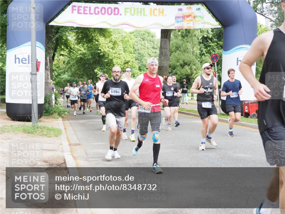 29.06.2025 - hella hamburg halbmarathon MichiJ http://msf.ph/oto/8348732 29.06.2025 10:40:55 Zwischen KM18-KM19 1502, 2099, 2884, 3103, 3310, 4189, 4299, 4938, 6762, 6994, 7147, 7478, 9537, 9791, 11430, 11992, 13327, 14323, 15146, 15179, 15946, 16623, 16750, 17348, 18143 meine-sportfotos.de