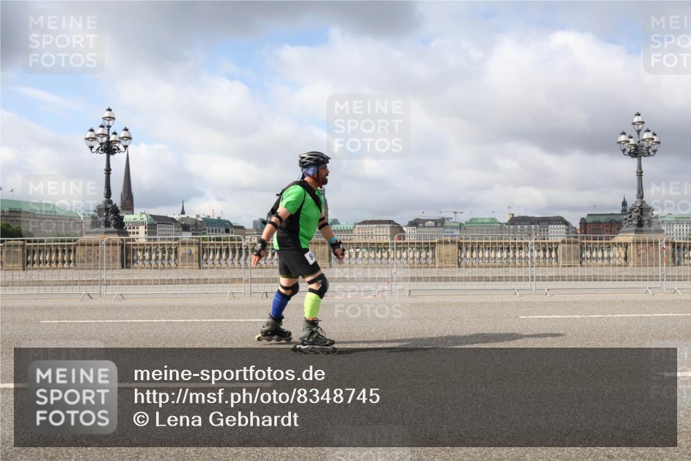 29.06.2025 - hella hamburg halbmarathon Lena Gebhardt http://msf.ph/oto/8348745 29.06.2025 09:09:14 Lombardsbrücke  meine-sportfotos.de