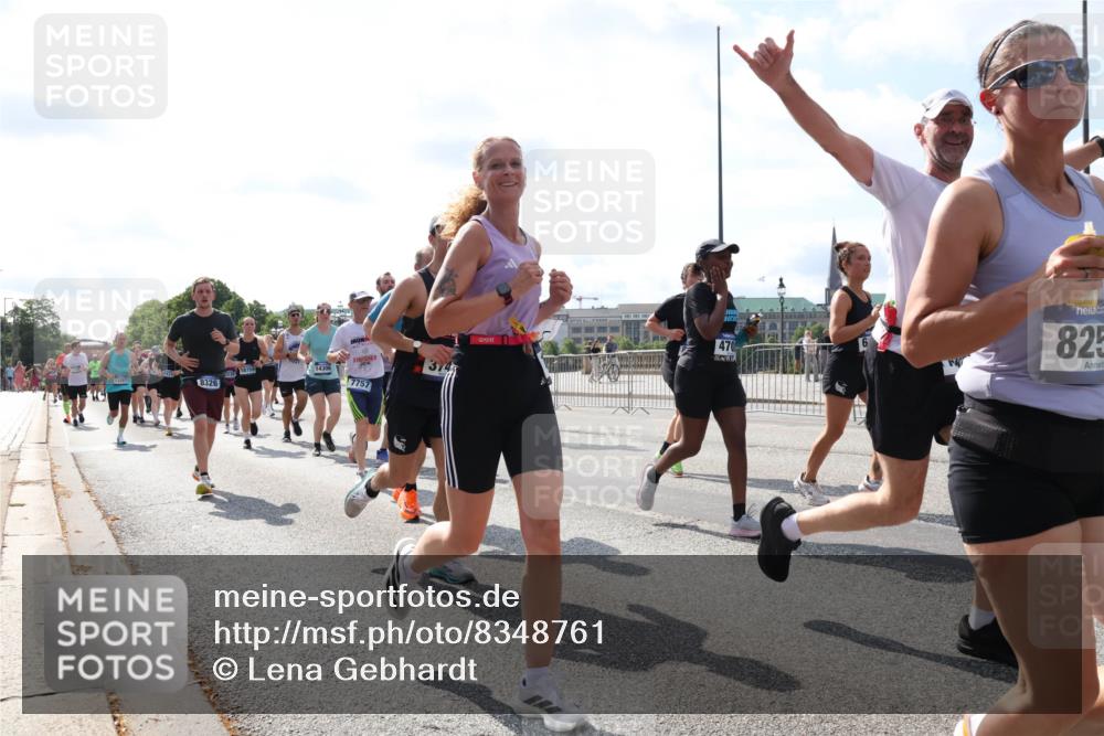 29.06.2025 - hella hamburg halbmarathon Lena Gebhardt http://msf.ph/oto/8348761 29.06.2025 10:01:01 Lombardsbrücke 8326, 2218759, 14306, 7757, 470, 825, 1130, 1387, 1420, 1583, 1611, 1726, 2006, 2091, 2236, 2354, 2363, 2474, 2490, 2936, 3059, 3141, 3625, 3740, 3983, 4068, 4238, 4249, 4616, 4708, 5033, 5418, 5870, 6138, 6147, 0000, 6443, 6487, 6531, 6591, 6714, 6757, 6835, 7658, 7757, 7759, 7761, 7846, 8045, 8046, 8255, 8326, 8478, 8632, 8923, 9124, 9553, 9555, 9577, 9932, 10074, 10188, 10271, 10383, 10599 meine-sportfotos.de