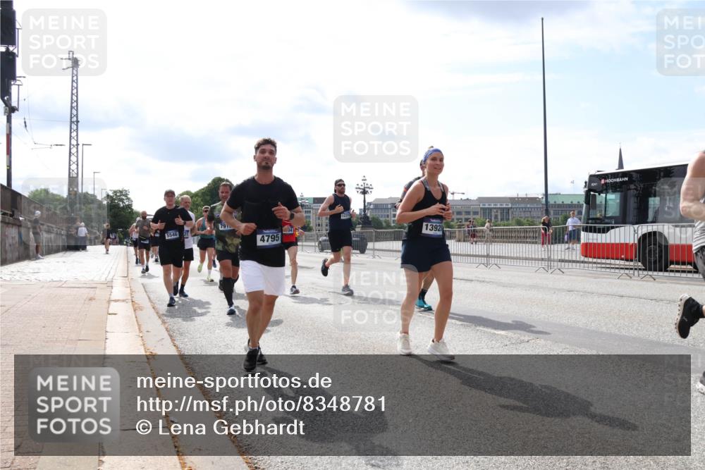 29.06.2025 - hella hamburg halbmarathon Lena Gebhardt http://msf.ph/oto/8348781 29.06.2025 10:13:41 Lombardsbrücke 791, 5546, 4795, 12313, 1392, 1007, 1131, 1480, 1747, 1859, 2055, 2359, 2721, 2904, 2961, 2987, 3218, 3360, 3728, 3729, 4001, 4187, 4795, 4950, 5232, 5546, 5631, 5719, 6026, 6489, 6710, 6717, 6724, 7346, 7446, 7447, 7460, 7462, 7913, 8279, 8673, 8913, 9128, 9527, 9612, 9631, 10442, 10443, 10977, 11441, 12313, 12492, 12797, 12928, 12929, 13331, 13928, 15085, 15482, 15663, 15721, 15722, 15922, 16491, 17472, 17474, 17985, 17988, 18222, 18231, 18732 meine-sportfotos.de