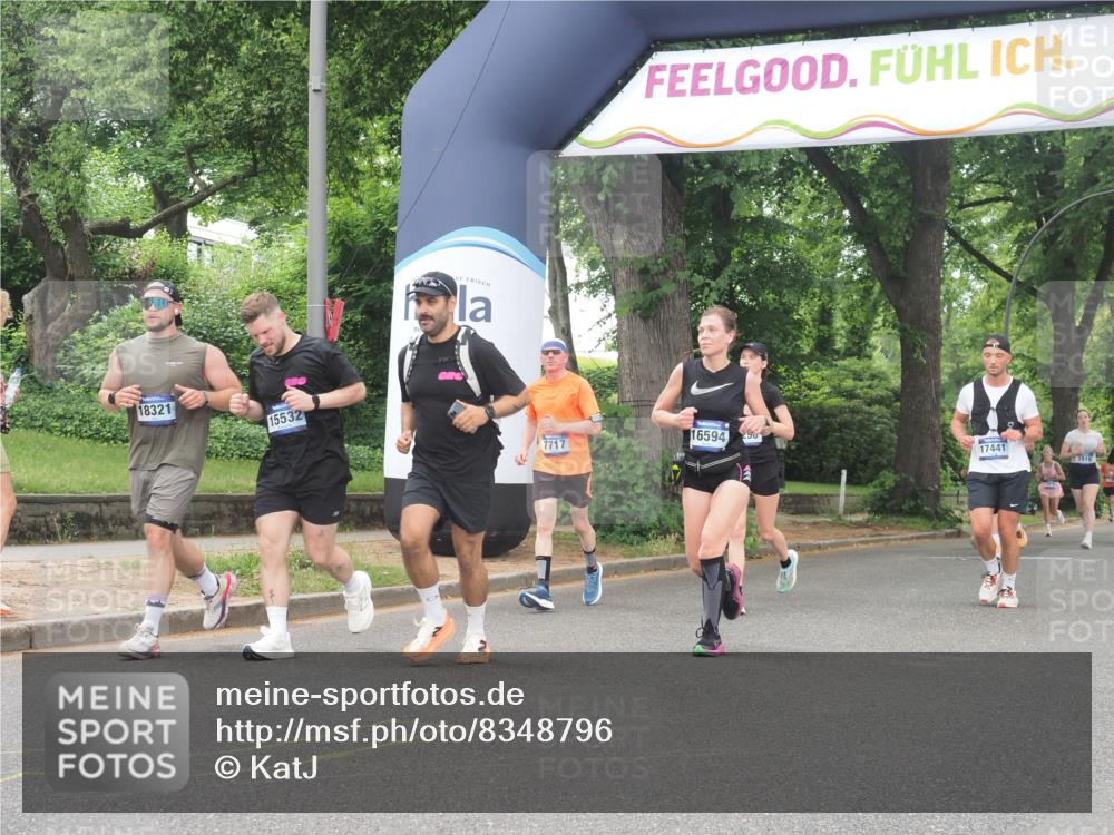 29.06.2025 - hella hamburg halbmarathon KatJ http://msf.ph/oto/8348796 29.06.2025 10:50:18 Zwischen KM18-KM19 2424, 2685, 7290, 7453, 7717 meine-sportfotos.de