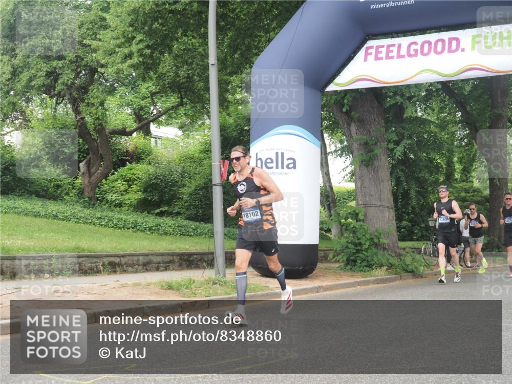 29.06.2025 - hella hamburg halbmarathon KatJ http://msf.ph/oto/8348860 29.06.2025 10:20:47 Zwischen KM18-KM19  meine-sportfotos.de