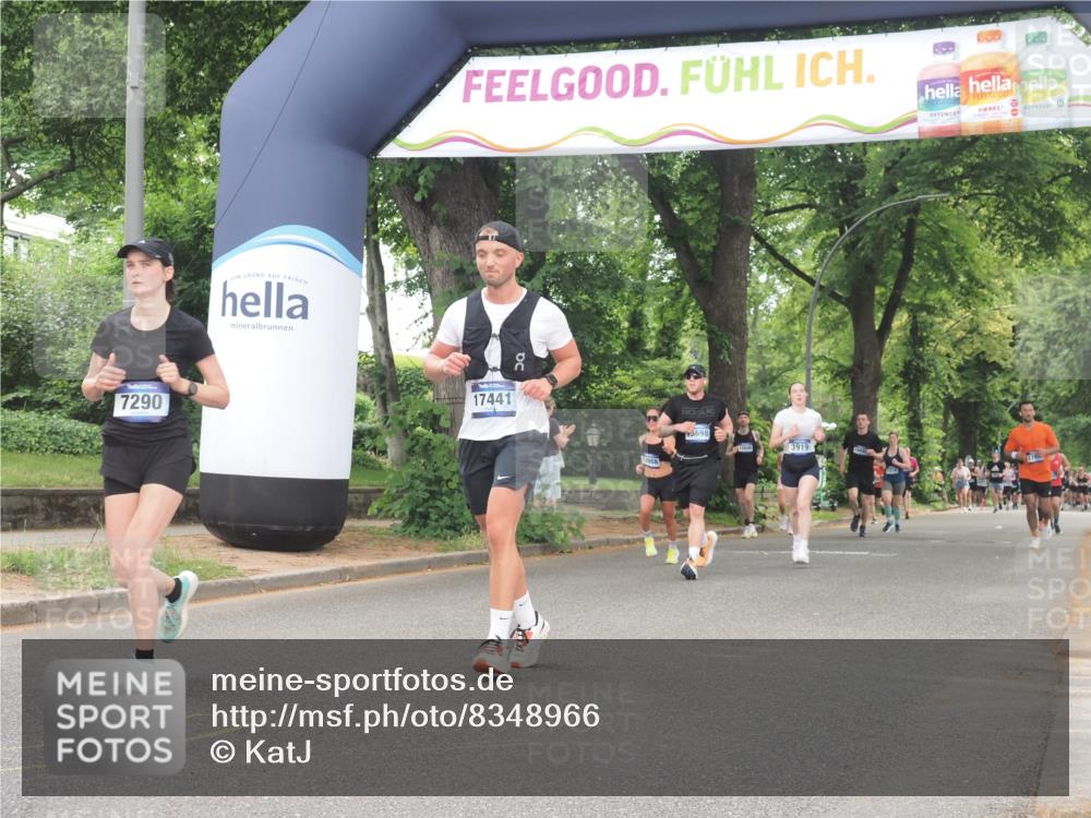 29.06.2025 - hella hamburg halbmarathon KatJ http://msf.ph/oto/8348966 29.06.2025 10:50:20 Zwischen KM18-KM19 2424, 2685, 7290, 7453, 7717 meine-sportfotos.de