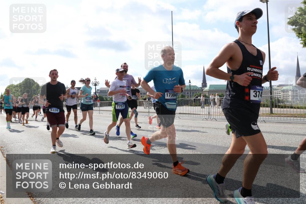 29.06.2025 - hella hamburg halbmarathon Lena Gebhardt http://msf.ph/oto/8349060 29.06.2025 10:01:02 Lombardsbrücke 13287, 8326, 196, 7759, 17304, 374, 14306, 7757, 1130, 1387, 1420, 1583, 1611, 1726, 2006, 2091, 2236, 2354, 2363, 2474, 2490, 2936, 3059, 3141, 3625, 3740, 3983, 4068, 4238, 4249, 4370, 4616, 4708, 5033, 5418, 5870, 6138, 6147, 0000, 6443, 6487, 6531, 6591, 6714, 6757, 6835, 7658, 7757, 7759, 7761, 7846, 8045, 8046, 8255, 8326, 8478, 8632, 8923, 9124, 9553, 9555, 9577, 9932, 10074, 10188, 10271, 10383, 10599, 11465 meine-sportfotos.de