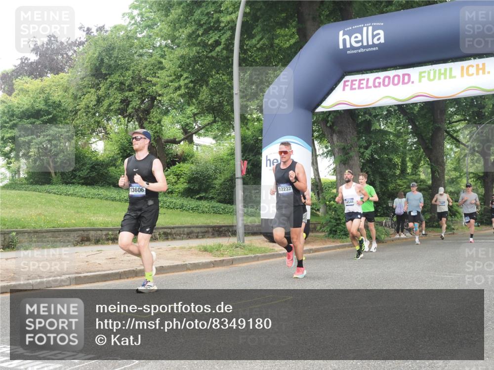 29.06.2025 - hella hamburg halbmarathon KatJ http://msf.ph/oto/8349180 29.06.2025 10:20:51 Zwischen KM18-KM19  meine-sportfotos.de