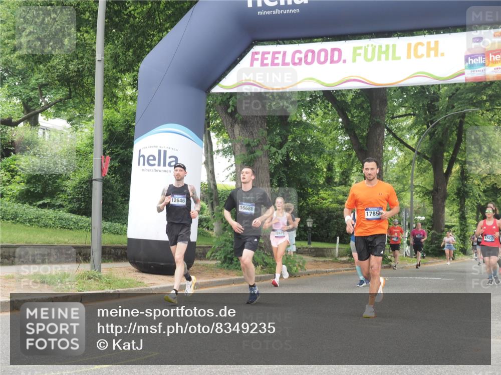 29.06.2025 - hella hamburg halbmarathon KatJ http://msf.ph/oto/8349235 29.06.2025 10:50:25 Zwischen KM18-KM19 1316, 3919, 7717 meine-sportfotos.de