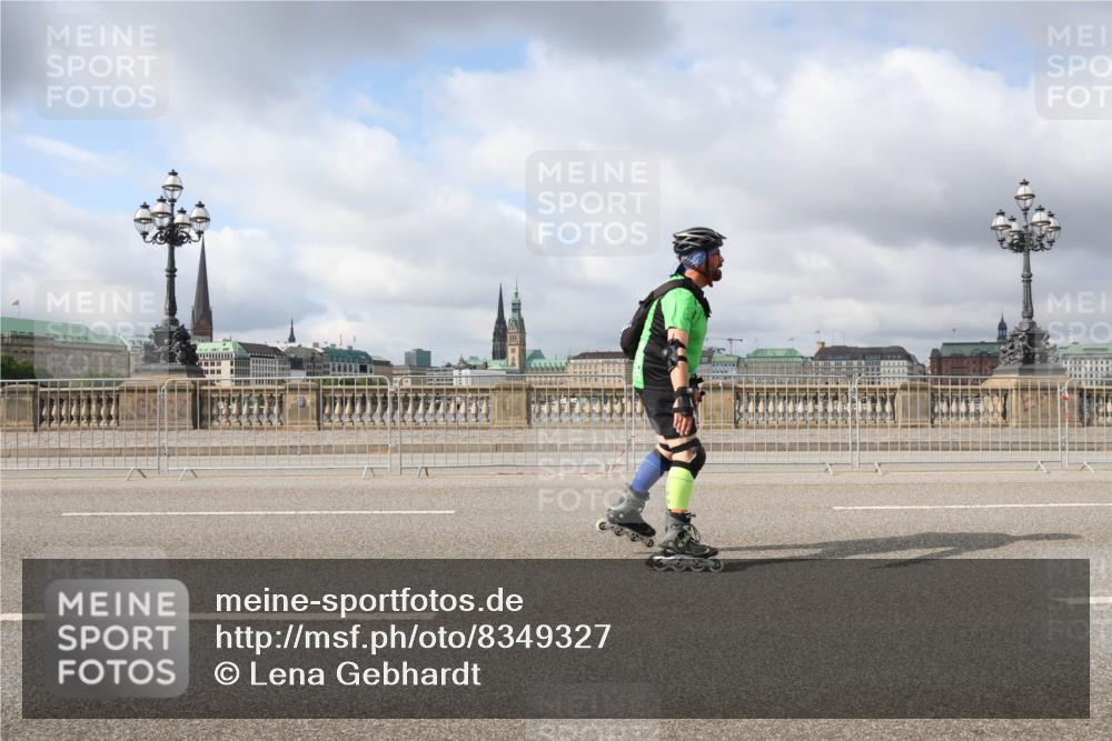 29.06.2025 - hella hamburg halbmarathon Lena Gebhardt http://msf.ph/oto/8349327 29.06.2025 09:09:14 Lombardsbrücke  meine-sportfotos.de