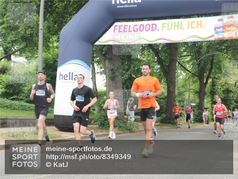 29.06.2025 - hella hamburg halbmarathon KatJ http://msf.ph/oto/8349349 29.06.2025 10:50:26 Zwischen KM18-KM19 1316, 3919 meine-sportfotos.de