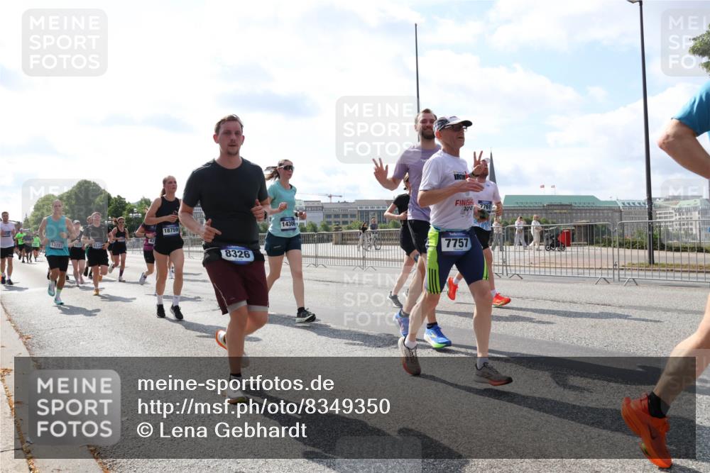 29.06.2025 - hella hamburg halbmarathon Lena Gebhardt http://msf.ph/oto/8349350 29.06.2025 10:01:03 Lombardsbrücke 13287, 7658, 6531, 18759, 8326, 2010, 7761, 14306, 7757, 1130, 1387, 1420, 1583, 1611, 1726, 2006, 2091, 2236, 2354, 2363, 2474, 2490, 2936, 3059, 3141, 3625, 3740, 3983, 4068, 4238, 4249, 4319, 4370, 4616, 4708, 5033, 5418, 5870, 6138, 6147, 0000, 6443, 6487, 6531, 6591, 6714, 6757, 6835, 6924, 7658, 7757, 7759, 7761, 7846, 8045, 8046, 8255, 8326, 8478, 8632, 8923, 9124, 9553, 9555, 9577, 9932, 10074, 10188, 10271, 10383, 10599, 11465 meine-sportfotos.de