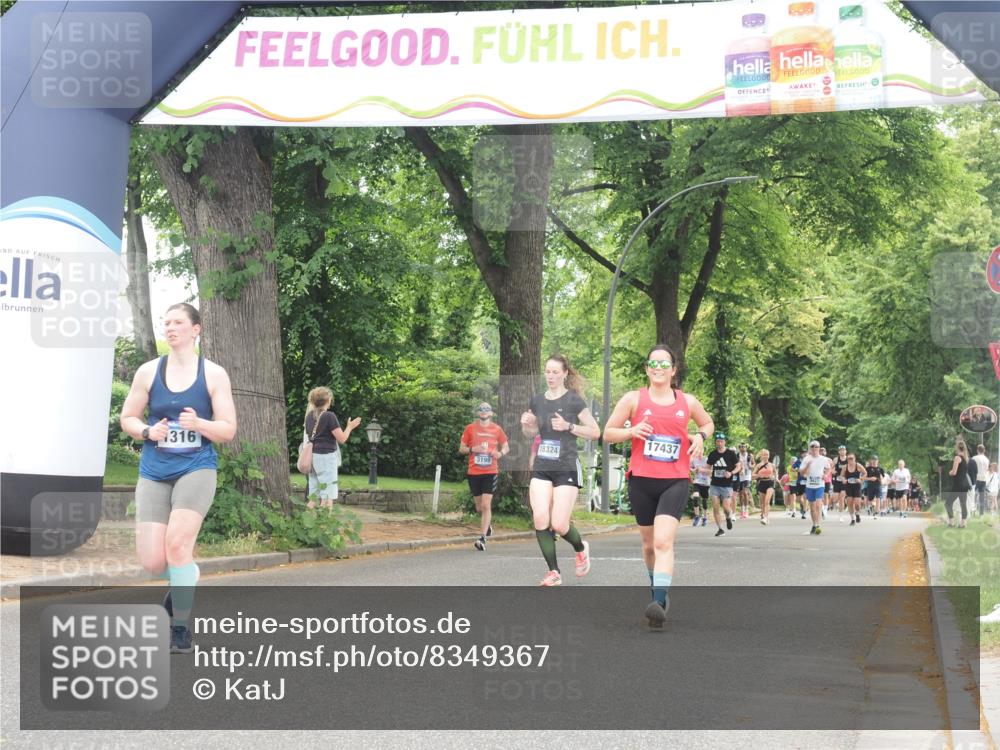 29.06.2025 - hella hamburg halbmarathon KatJ http://msf.ph/oto/8349367 29.06.2025 10:50:27 Zwischen KM18-KM19 1316, 3919 meine-sportfotos.de