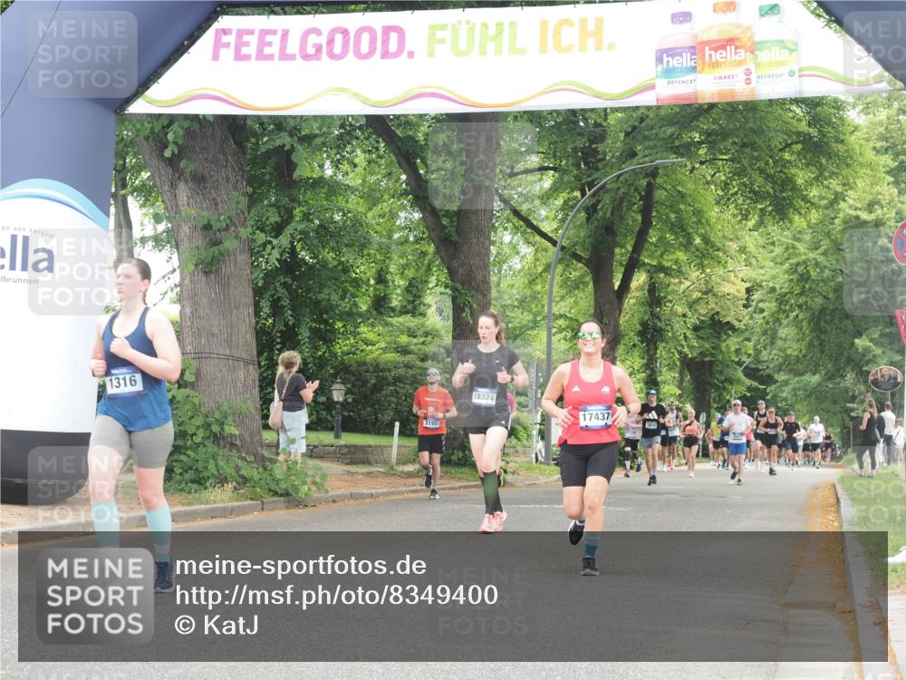 29.06.2025 - hella hamburg halbmarathon KatJ http://msf.ph/oto/8349400 29.06.2025 10:50:27 Zwischen KM18-KM19 1316, 3919 meine-sportfotos.de