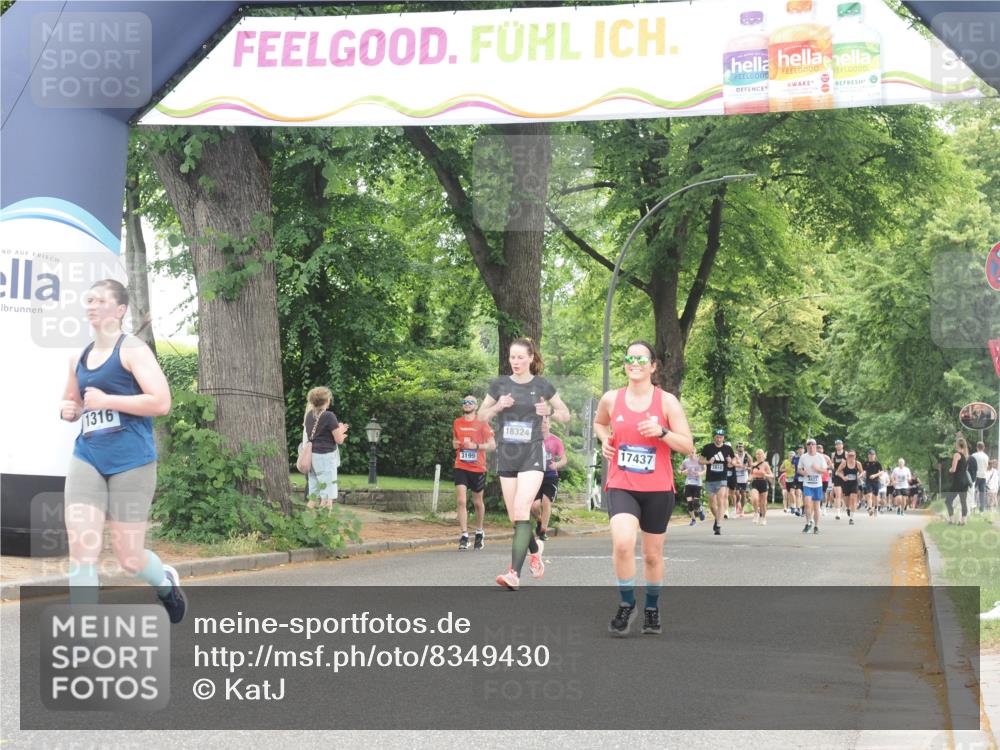 29.06.2025 - hella hamburg halbmarathon KatJ http://msf.ph/oto/8349430 29.06.2025 10:50:27 Zwischen KM18-KM19 1316, 3919 meine-sportfotos.de