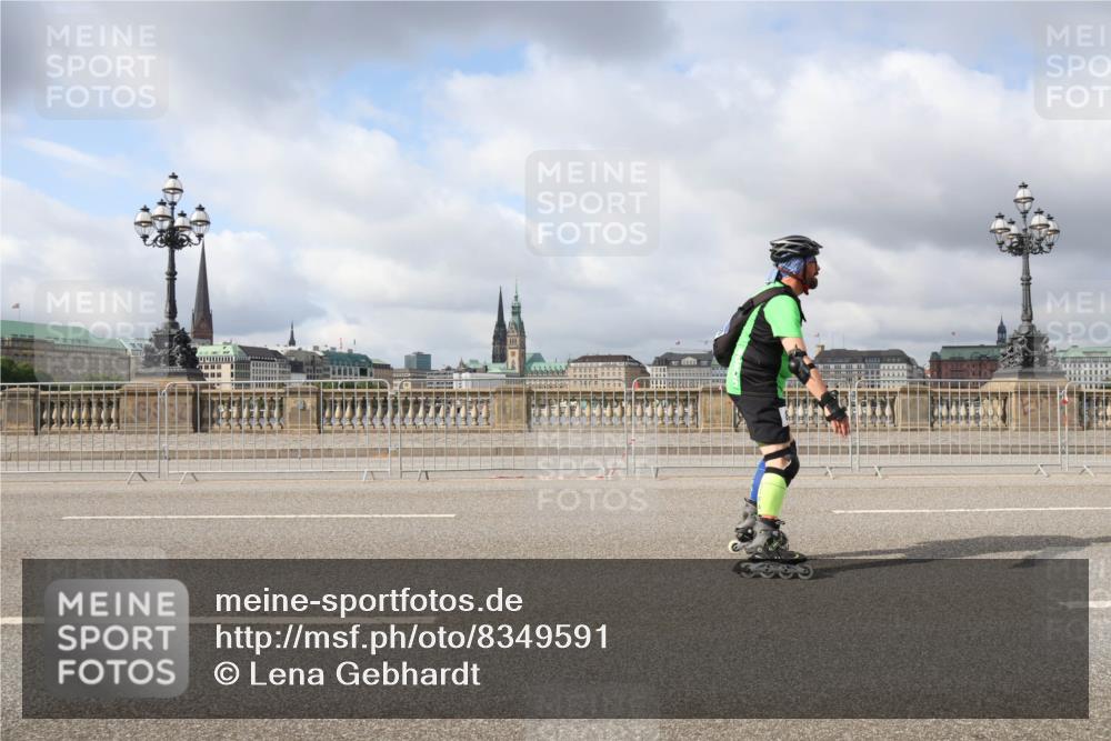 29.06.2025 - hella hamburg halbmarathon Lena Gebhardt http://msf.ph/oto/8349591 29.06.2025 09:09:14 Lombardsbrücke  meine-sportfotos.de