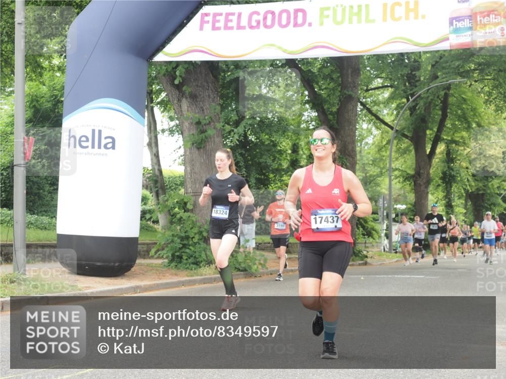 29.06.2025 - hella hamburg halbmarathon KatJ http://msf.ph/oto/8349597 29.06.2025 10:50:29 Zwischen KM18-KM19 1316, 3919 meine-sportfotos.de