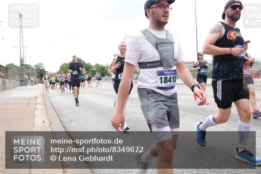 29.06.2025 - hella hamburg halbmarathon Lena Gebhardt http://msf.ph/oto/8349672 29.06.2025 10:47:55 Lombardsbrücke 11802, 2, 18415, 16305, 270, 1045, 1157, 1174, 1175, 1246, 1392, 1434, 1618, 1639, 1701, 1926, 2163, 2197, 2407, 2418, 2491, 2545, 2650, 2704, 2790, 2882, 2958, 3049, 3339, 3468, 3679, 4037, 4327, 4423, 4856, 4974, 4975, 5621, 5622, 5886, 5952, 7240, 7393, 7394, 7403, 7427, 7916, 7970, 8077, 8270, 8310, 8521, 8550, 8774, 9356, 9687, 9696, 9697, 9921, 10658, 10777, 10794, 10991, 11351, 11458, 11548, 11730, 11738, 11742, 11781, 11802, 11909, 12431 meine-sportfotos.de