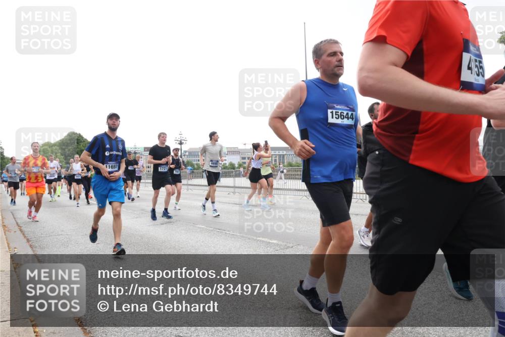 29.06.2025 - hella hamburg halbmarathon Lena Gebhardt http://msf.ph/oto/8349744 29.06.2025 10:38:38 Lombardsbrücke 172, 11697, 1721, 7561, 15644, 4165, 800, 56, 1196, 1232, 1390, 1451, 1457, 1596, 1721, 1742, 1791, 1966, 2113, 2151, 2498, 2576, 2660, 2693, 3010, 3094, 3095, 3216, 3242, 3286, 3307, 3323, 3338, 3635, 3636, 3716, 3726, 3777, 3841, 3927, 4028, 4139, 4155, 4159, 4257, 4259, 4260, 4316, 4320, 4883, 4964, 5085, 5089, 5155, 5300, 5617, 5684, 5735, 5913, 6200, 6695, 6696, 6751, 6875, 6930, 7117, 7148, 7165, 7263, 7371, 7561, 7692, 7849, 7868, 7914, 8367, 9708, 10554 meine-sportfotos.de