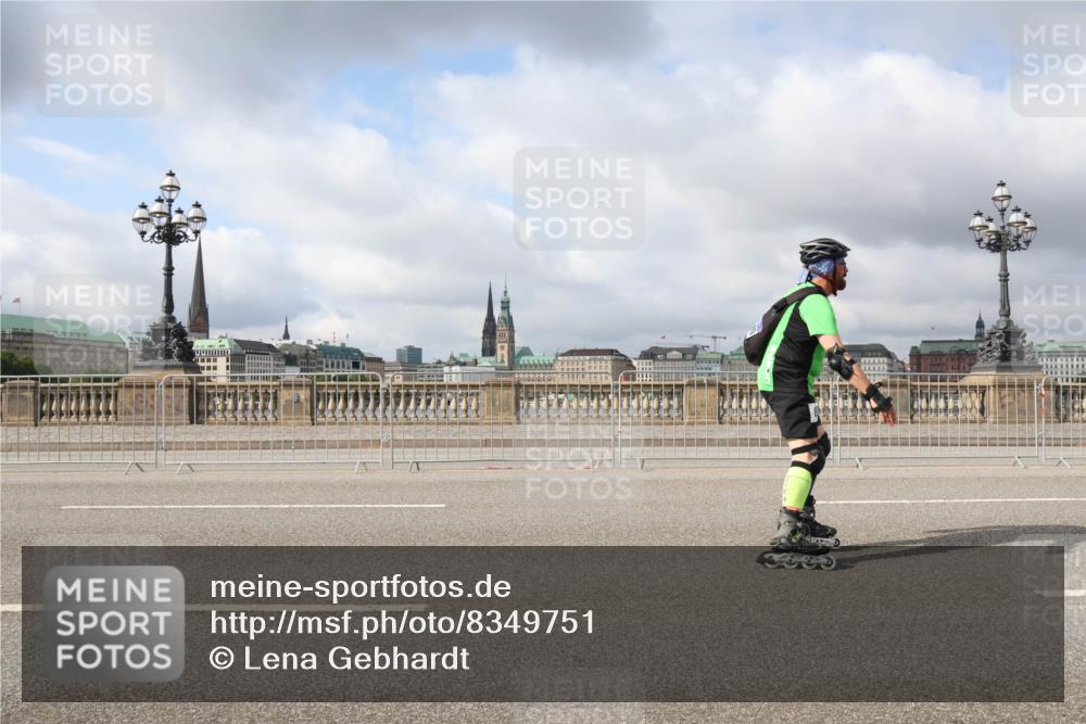 29.06.2025 - hella hamburg halbmarathon Lena Gebhardt http://msf.ph/oto/8349751 29.06.2025 09:09:14 Lombardsbrücke  meine-sportfotos.de