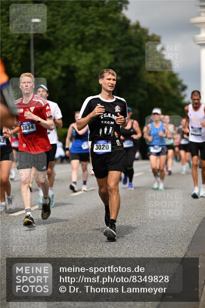 29.06.2025 - hella hamburg halbmarathon Dr. Thomas Lammeyer http://msf.ph/oto/8349828 29.06.2025 10:18:29 Kennedybrücke 1071, 1131, 1480, 1728, 2990, 3020, 3025, 3154, 3454, 3691, 3728, 3756, 3834, 3939, 5191, 5546, 5670, 6028, 6083, 6181, 6366, 6717, 6724, 7209, 7442, 7840, 7991, 8055, 8147, 8409, 8563, 8755, 9173, 9663, 10224, 10610, 10977 meine-sportfotos.de