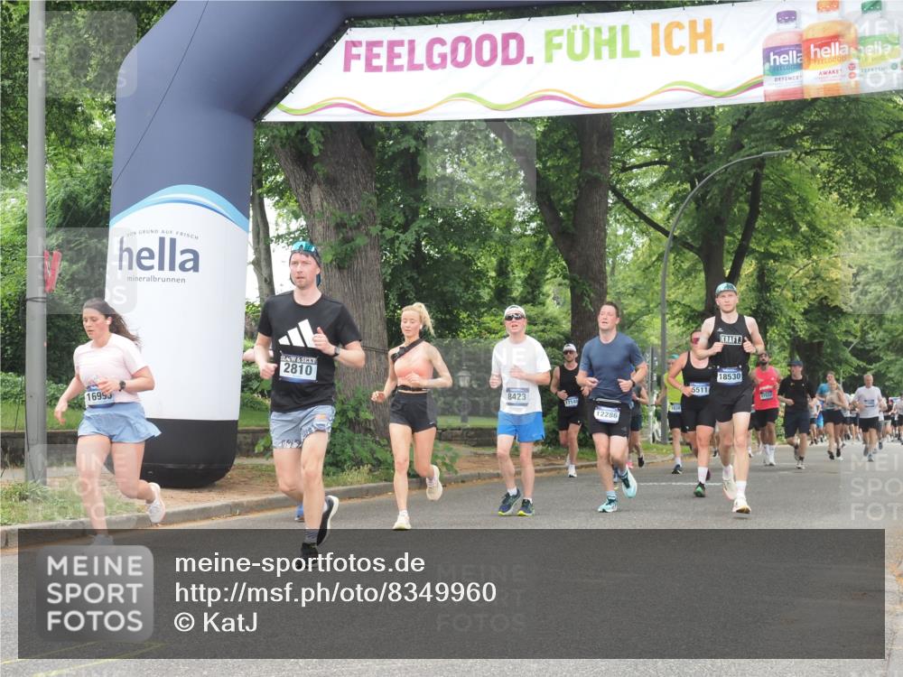 29.06.2025 - hella hamburg halbmarathon KatJ http://msf.ph/oto/8349960 29.06.2025 10:50:37 Zwischen KM18-KM19 2810, 3199, 3663, 8423 meine-sportfotos.de