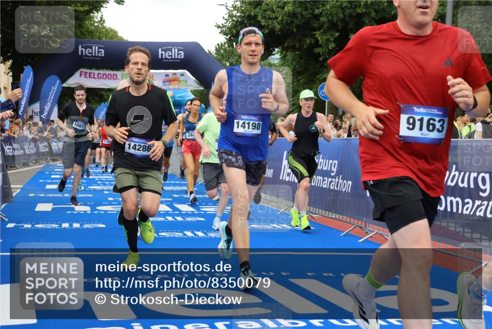 29.06.2025 - hella hamburg halbmarathon Strokosch-Dieckow http://msf.ph/oto/8350079 29.06.2025 10:52:49 Ziel 1257, 1258, 1657, 2099, 2287, 2444, 2814, 2910, 3999, 4557, 4558, 4770, 5077, 5169, 5194, 5907, 8139, 8172, 8720, 8955, 9065, 9163, 10724, 10811, 11217, 11992, 12482, 14198, 14286, 14805, 16467, 17198, 18331, 19244 meine-sportfotos.de