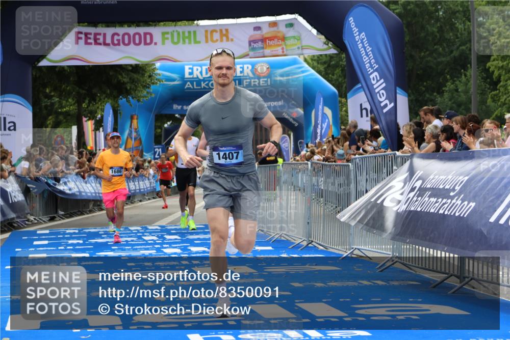 29.06.2025 - hella hamburg halbmarathon Strokosch-Dieckow http://msf.ph/oto/8350091 29.06.2025 10:32:01 Ziel 1407, 1686, 4129, 4698, 6619, 11150, 11199, 11370, 15826, 16505, 16736 meine-sportfotos.de