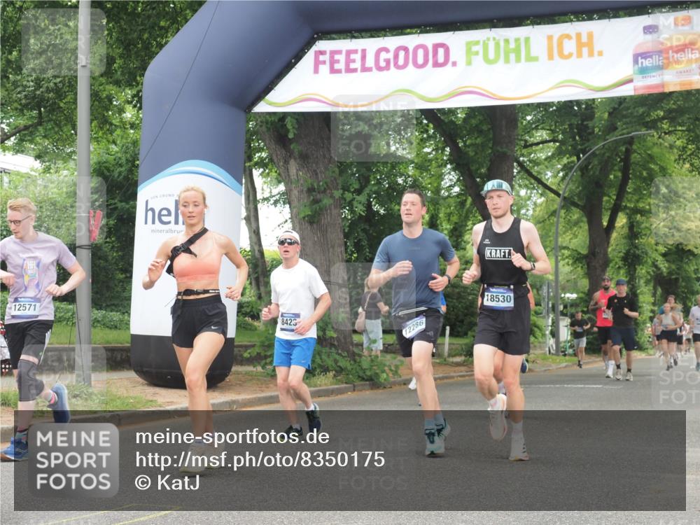 29.06.2025 - hella hamburg halbmarathon KatJ http://msf.ph/oto/8350175 29.06.2025 10:50:38 Zwischen KM18-KM19 2810, 3199, 3663, 4389, 5511, 8423 meine-sportfotos.de