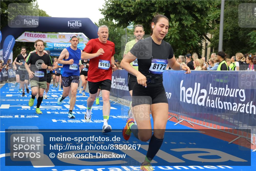 29.06.2025 - hella hamburg halbmarathon Strokosch-Dieckow http://msf.ph/oto/8350267 29.06.2025 10:52:48 Ziel 1257, 1258, 1657, 2099, 2287, 2444, 2814, 2910, 3999, 4557, 4558, 4770, 5077, 5116, 5169, 5194, 8139, 8172, 8720, 8955, 9065, 9163, 9869, 10724, 10811, 11217, 11992, 12482, 14198, 14286, 14805, 16467, 17198, 18331, 19244 meine-sportfotos.de