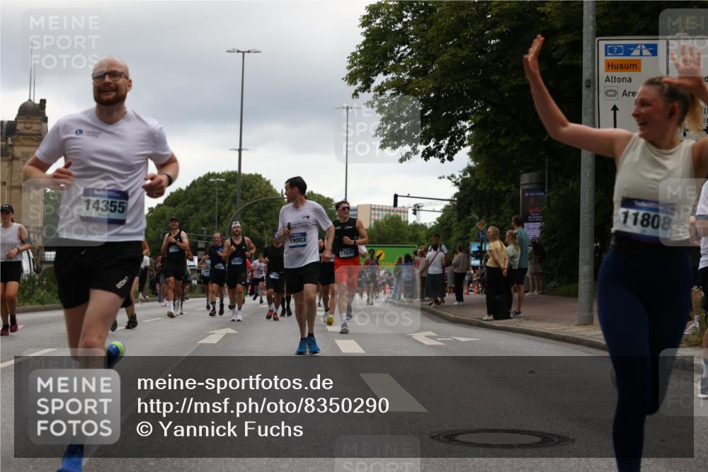 29.06.2025 - hella hamburg halbmarathon Yannick Fuchs http://msf.ph/oto/8350290 29.06.2025 10:52:42 20KM 1642, 1946, 1951, 2027, 2159, 2619, 2711, 2855, 2996, 5084, 5675, 6208, 6636, 6860, 7659, 8089, 8392, 8929, 9156, 9353, 9553, 9555, 9835, 10268, 10518, 10539, 10915, 11605, 11808, 12734, 12735, 12809, 13407, 13654, 14355, 14631, 14673, 14914, 15263, 16206, 16409, 16922, 16924, 17665, 17782, 17810, 17814, 17839, 17852, 17931, 17967, 18112, 18232, 18556, 18682, 18730, 18833, 18954, 18985, 19002, 19003 meine-sportfotos.de