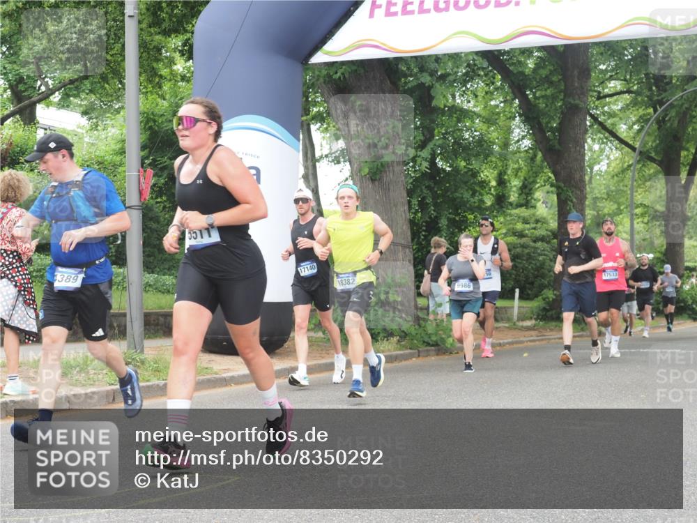 29.06.2025 - hella hamburg halbmarathon KatJ http://msf.ph/oto/8350292 29.06.2025 10:50:40 Zwischen KM18-KM19 2810, 3199, 3663, 4389, 5511, 8423 meine-sportfotos.de