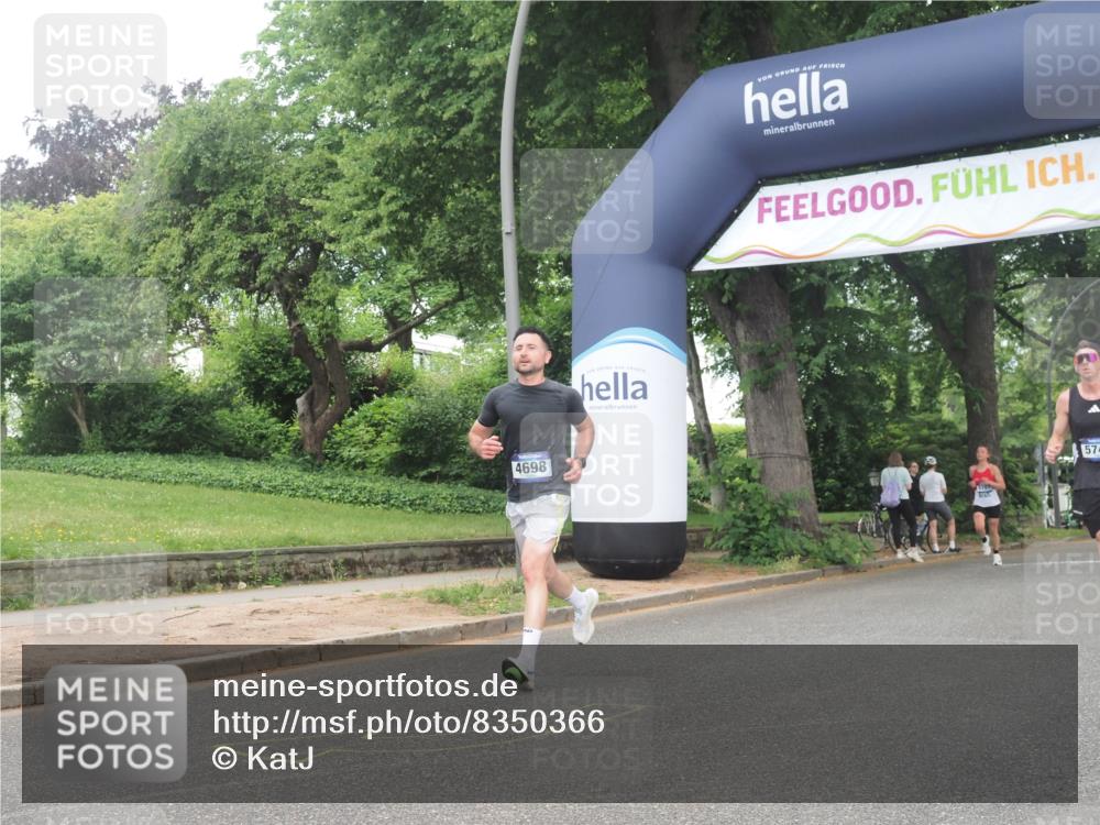 29.06.2025 - hella hamburg halbmarathon KatJ http://msf.ph/oto/8350366 29.06.2025 10:21:08 Zwischen KM18-KM19 4698, 5746 meine-sportfotos.de