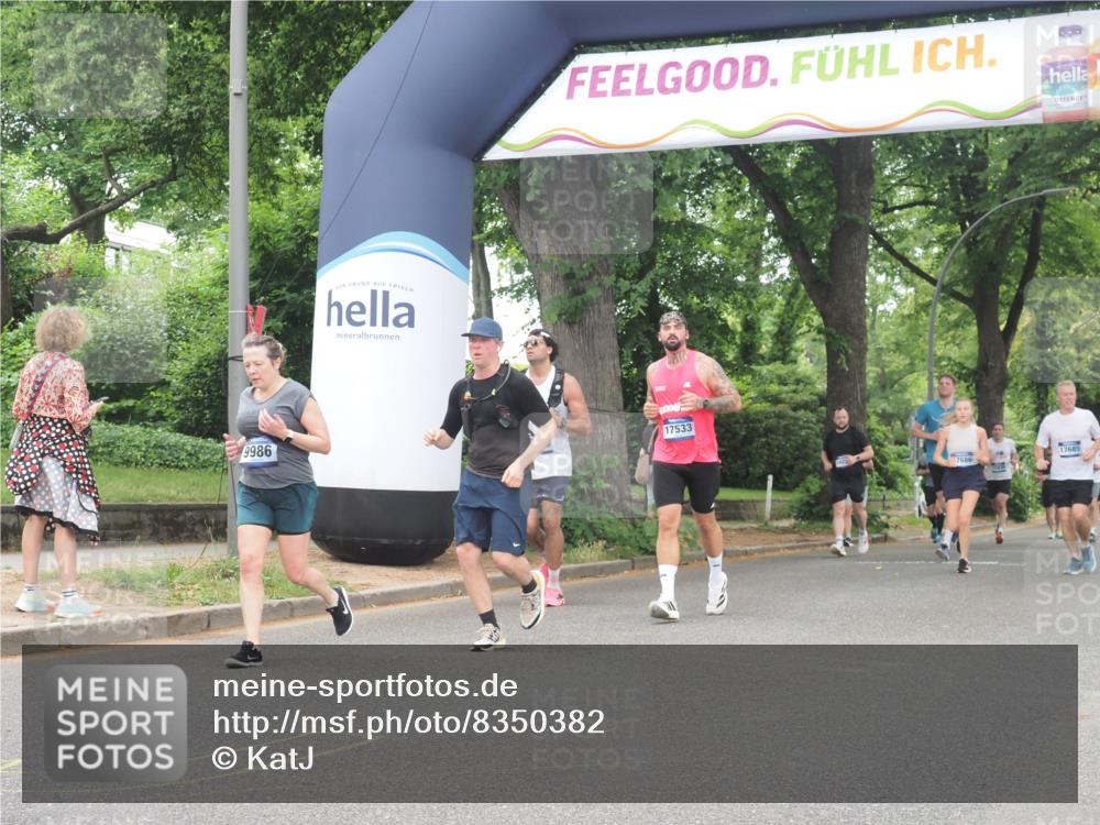 29.06.2025 - hella hamburg halbmarathon KatJ http://msf.ph/oto/8350382 29.06.2025 10:50:43 Zwischen KM18-KM19 2810, 4389, 5511, 8423 meine-sportfotos.de