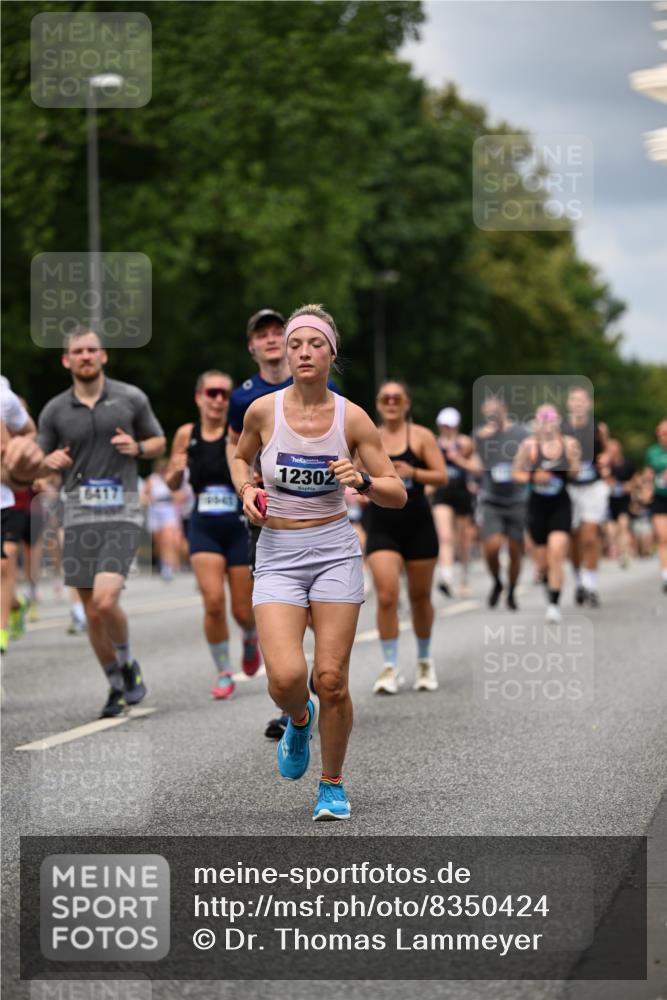 29.06.2025 - hella hamburg halbmarathon Dr. Thomas Lammeyer http://msf.ph/oto/8350424 29.06.2025 10:40:45 Kennedybrücke 1008, 1010, 1224, 3401, 3699, 3895, 4245, 4937, 5171, 5246, 5540, 5747, 5809, 5919, 6184, 6359, 6417, 7632, 8530, 8581, 9229, 9295, 9432, 9694, 9701, 9806, 10123, 10487, 10531, 10577, 10984 meine-sportfotos.de
