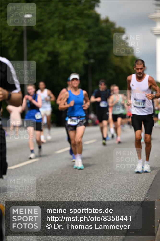 29.06.2025 - hella hamburg halbmarathon Dr. Thomas Lammeyer http://msf.ph/oto/8350441 29.06.2025 10:18:31 Kennedybrücke 1071, 1131, 1480, 1728, 2990, 3020, 3025, 3154, 3454, 3691, 3728, 3756, 3834, 5191, 5546, 5670, 6028, 6083, 6181, 6366, 6717, 6724, 7209, 7442, 7840, 7991, 8055, 8147, 8409, 8563, 8755, 9173, 9663, 10224, 10610, 10977 meine-sportfotos.de
