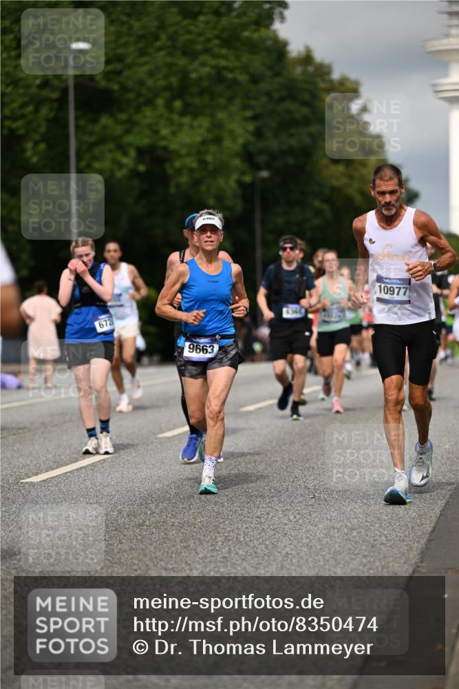 29.06.2025 - hella hamburg halbmarathon Dr. Thomas Lammeyer http://msf.ph/oto/8350474 29.06.2025 10:18:31 Kennedybrücke 1071, 1131, 1480, 1728, 2990, 3020, 3025, 3154, 3454, 3691, 3728, 3756, 3834, 5191, 5546, 5670, 6028, 6083, 6181, 6366, 6717, 6724, 7209, 7442, 7840, 7991, 8055, 8147, 8409, 8563, 8755, 9173, 9663, 10224, 10610, 10977 meine-sportfotos.de