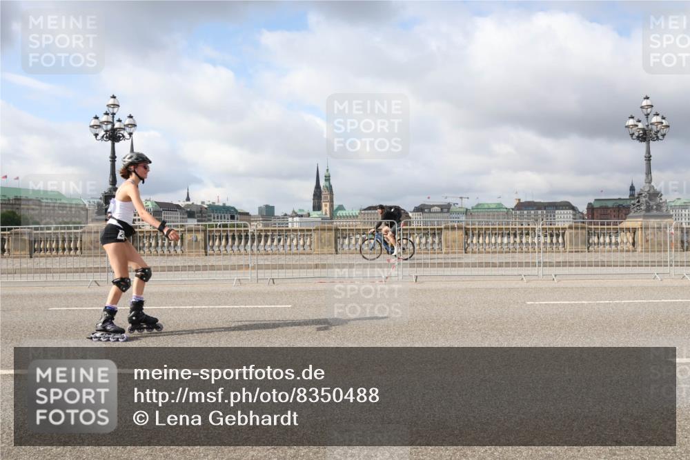 29.06.2025 - hella hamburg halbmarathon Lena Gebhardt http://msf.ph/oto/8350488 29.06.2025 09:09:24 Lombardsbrücke  meine-sportfotos.de