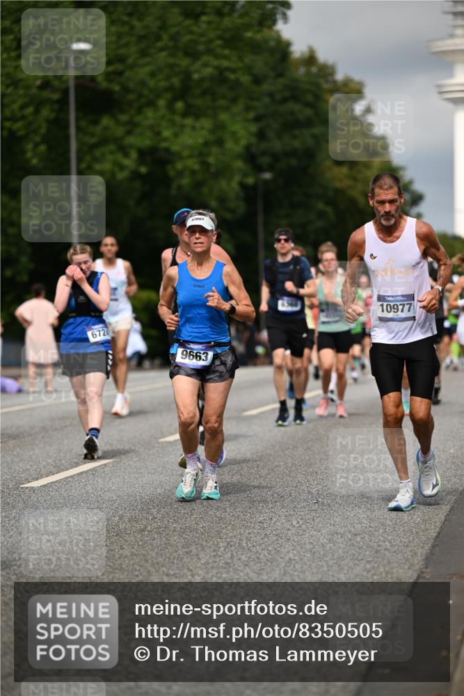 29.06.2025 - hella hamburg halbmarathon Dr. Thomas Lammeyer http://msf.ph/oto/8350505 29.06.2025 10:18:31 Kennedybrücke 1071, 1131, 1480, 1728, 2990, 3020, 3025, 3154, 3454, 3691, 3728, 3756, 3834, 5191, 5546, 5670, 6028, 6083, 6181, 6366, 6717, 6724, 7209, 7442, 7840, 7991, 8055, 8147, 8409, 8563, 8755, 9173, 9663, 10224, 10610, 10977 meine-sportfotos.de