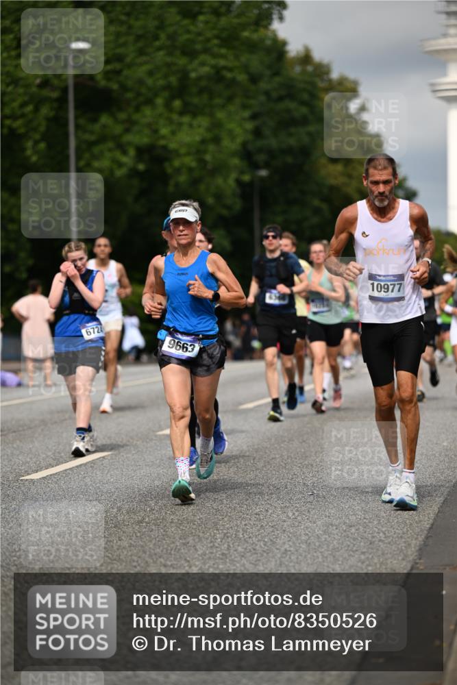 29.06.2025 - hella hamburg halbmarathon Dr. Thomas Lammeyer http://msf.ph/oto/8350526 29.06.2025 10:18:31 Kennedybrücke 1071, 1131, 1480, 1728, 2990, 3020, 3025, 3154, 3454, 3691, 3728, 3756, 3834, 5191, 5546, 5670, 6028, 6083, 6181, 6366, 6717, 6724, 7209, 7442, 7840, 7991, 8055, 8147, 8409, 8563, 8755, 9173, 9663, 10224, 10610, 10977 meine-sportfotos.de