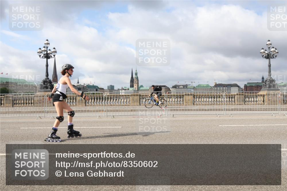 29.06.2025 - hella hamburg halbmarathon Lena Gebhardt http://msf.ph/oto/8350602 29.06.2025 09:09:24 Lombardsbrücke  meine-sportfotos.de