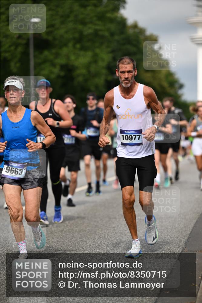 29.06.2025 - hella hamburg halbmarathon Dr. Thomas Lammeyer http://msf.ph/oto/8350715 29.06.2025 10:18:33 Kennedybrücke 1071, 1131, 1480, 1728, 2046, 3020, 3025, 3154, 3454, 3691, 3728, 3756, 3834, 5191, 6028, 6083, 6181, 6366, 6717, 6724, 7209, 7442, 7446, 7447, 7840, 8055, 8409, 8563, 8755, 9173, 9663, 10224, 10610, 10977 meine-sportfotos.de