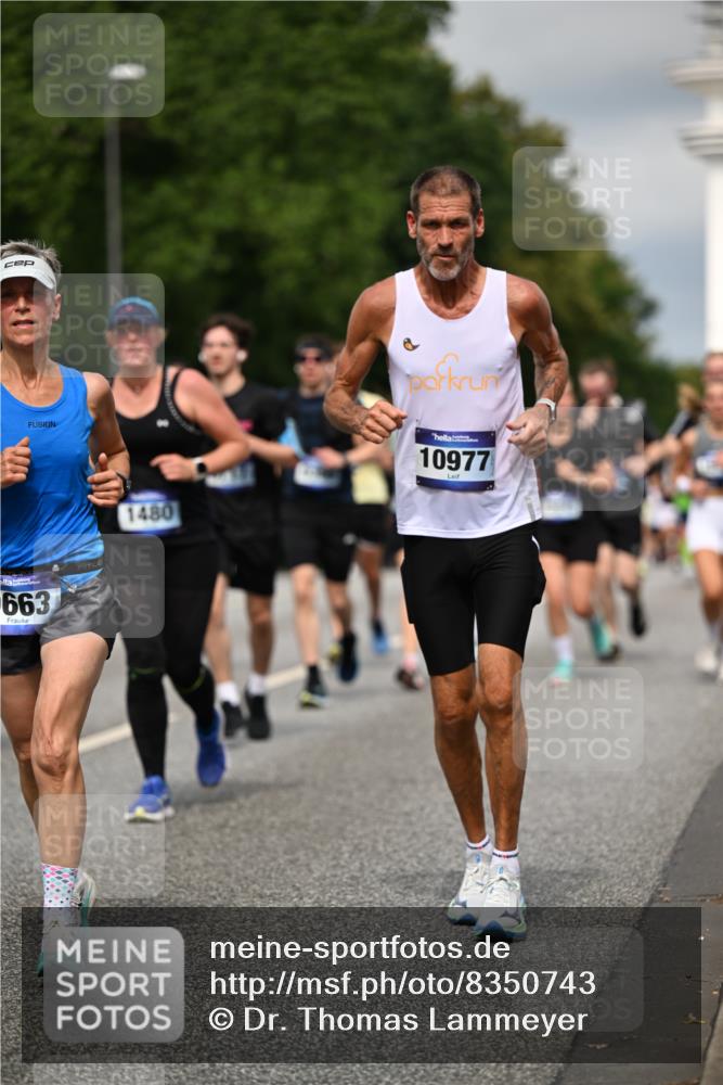 29.06.2025 - hella hamburg halbmarathon Dr. Thomas Lammeyer http://msf.ph/oto/8350743 29.06.2025 10:18:33 Kennedybrücke 1071, 1131, 1480, 1728, 2046, 3020, 3025, 3154, 3454, 3691, 3728, 3756, 3834, 5191, 6028, 6083, 6181, 6366, 6717, 6724, 7209, 7442, 7446, 7447, 7840, 8055, 8409, 8563, 8755, 9173, 9663, 10224, 10610, 10977 meine-sportfotos.de