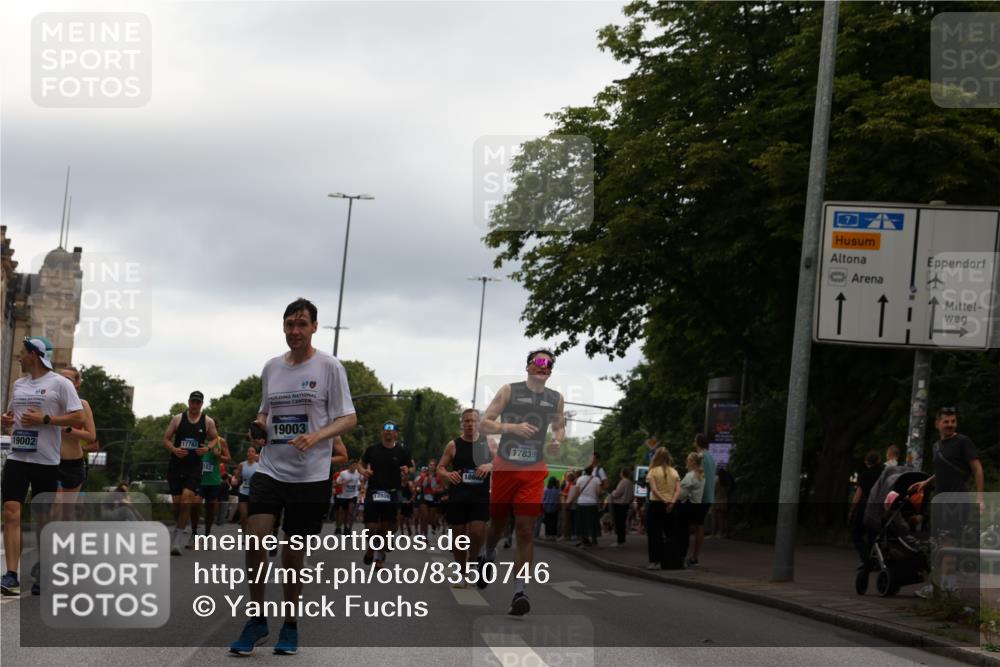29.06.2025 - hella hamburg halbmarathon Yannick Fuchs http://msf.ph/oto/8350746 29.06.2025 10:52:44 20KM 1642, 1946, 1951, 2027, 2159, 2619, 2711, 2855, 2996, 5084, 6208, 6636, 6860, 7659, 8089, 8392, 8929, 9156, 9353, 9553, 9555, 9835, 10268, 10518, 10539, 10915, 11605, 11808, 12734, 12735, 12809, 13407, 13654, 14355, 14631, 14673, 14914, 15263, 16206, 16409, 16922, 16924, 17665, 17782, 17810, 17814, 17839, 17852, 17931, 17967, 18112, 18232, 18556, 18682, 18730, 18833, 18954, 19002, 19003 meine-sportfotos.de